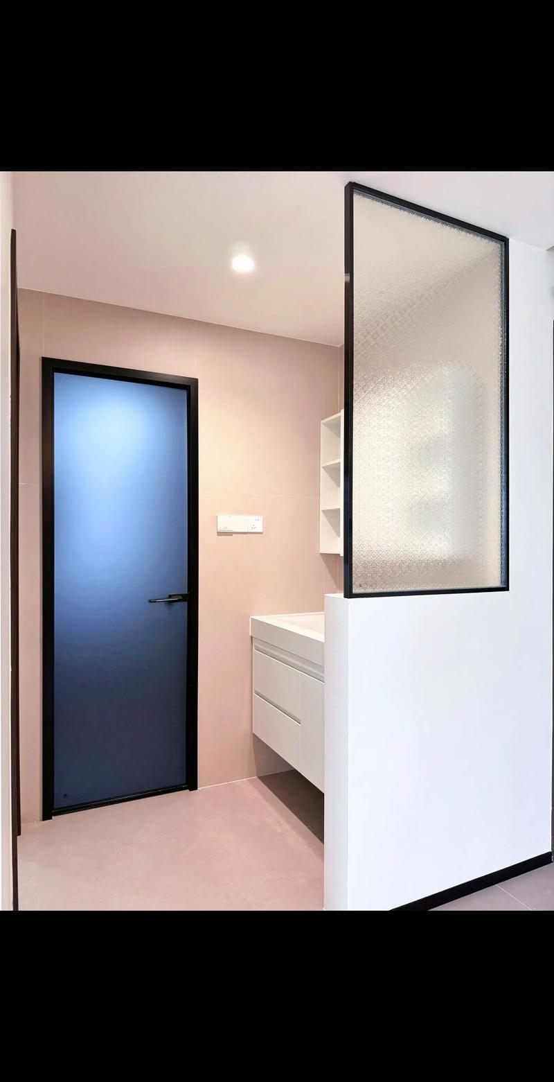 客衛生間半墻設計 美觀、實用與空間感的完美融合